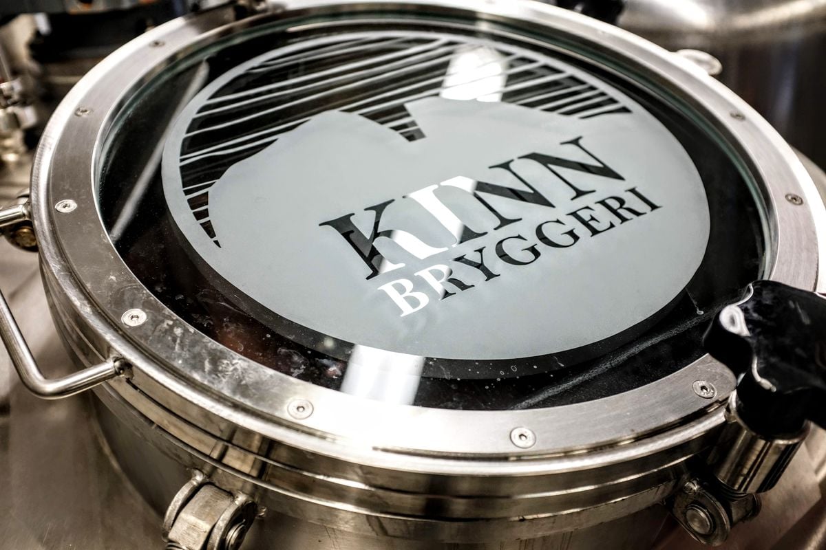 kinn brewery branded fermentation tank lid